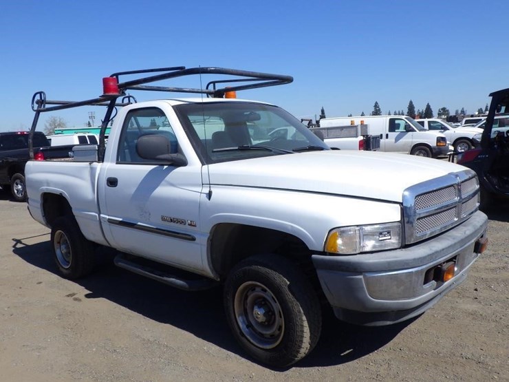 2000-dodge-ram-1500-image-2