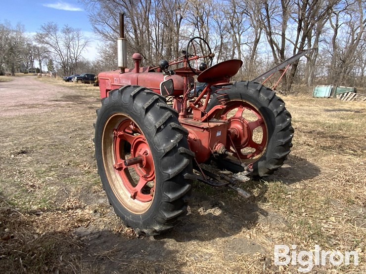 1944-farmall-m-2wd-tractor-image-7