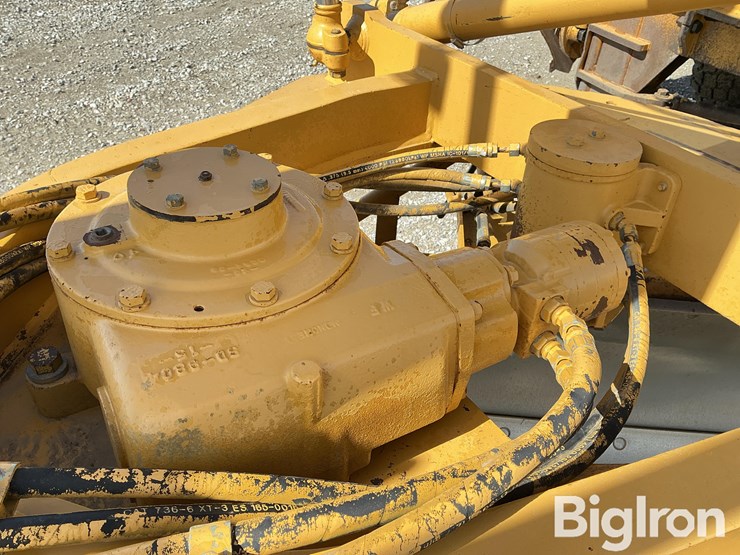 2004-caterpillar-140h-image-12