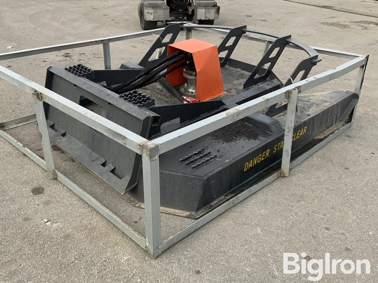 2025-massey-ferguson-730-image-5