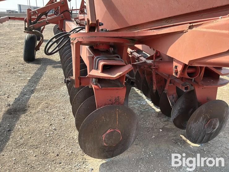 hesston-2410-image-18