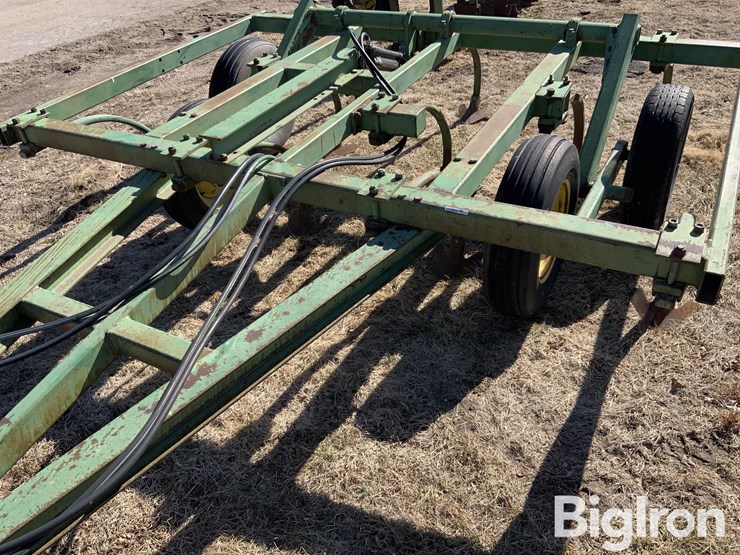 john-deere-1600-image-9