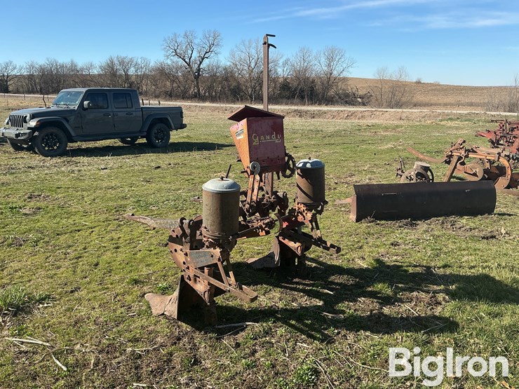 2r40-planter-image-7