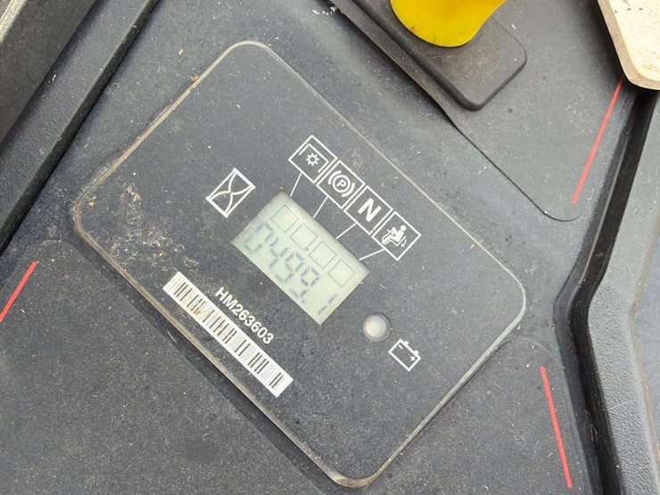 2019-toro-zero-turn-lawnmower-image-17