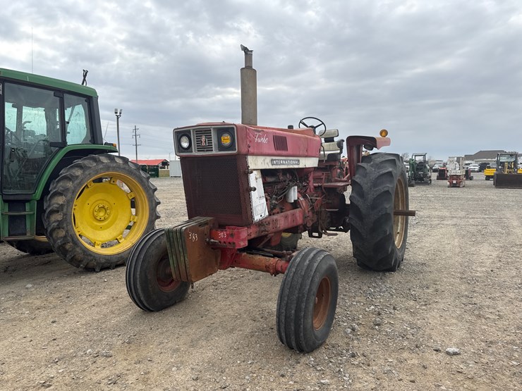 #85-•-1973-international-f1066-tractor-2610172u030459-inv#-42778-image-1