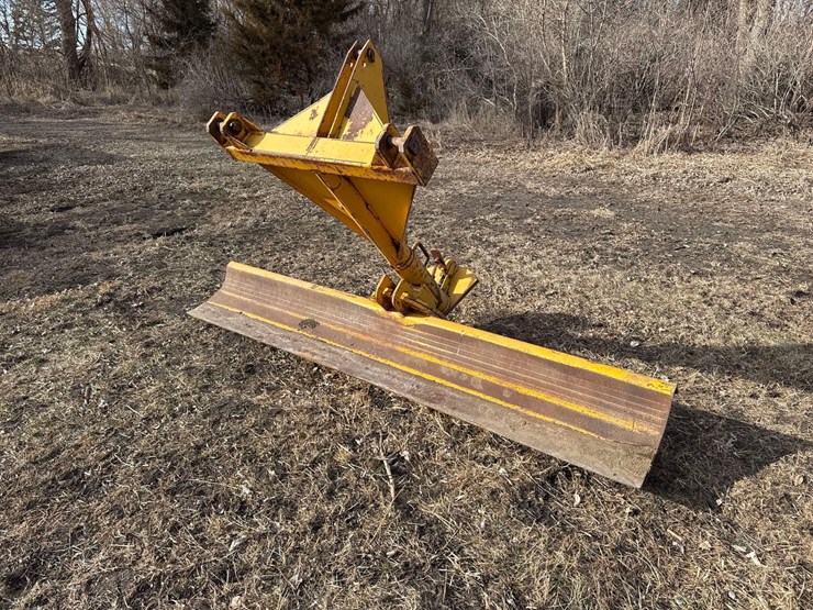 8ft-3pt-blade-image-1