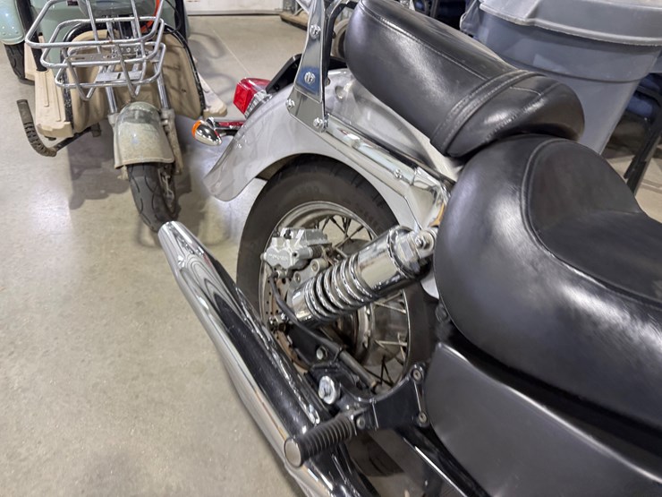 #56-•-2005-kawasaki-vulcan-vn1500n4-motorcycle-jkbvnan185a020843-inv#-43319-image-27