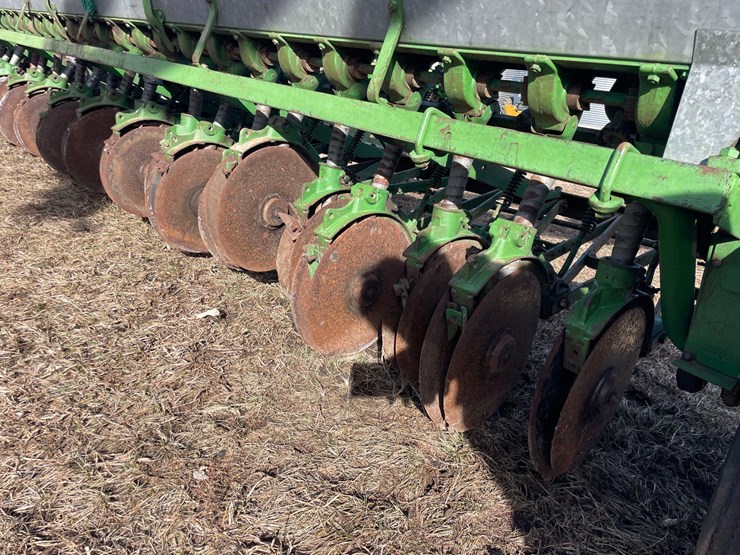 john-deere-grain-drill-image-7