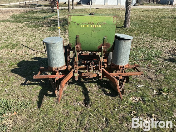 2r40-planter-image-2