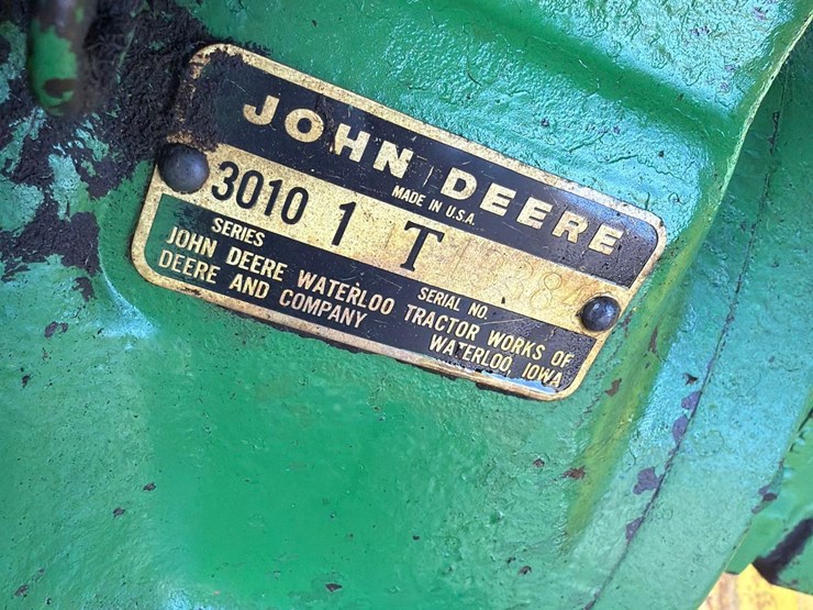 john-deere-3010-image-10