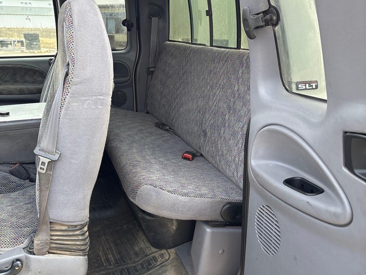 2001-dodge-ram-2500-image-36