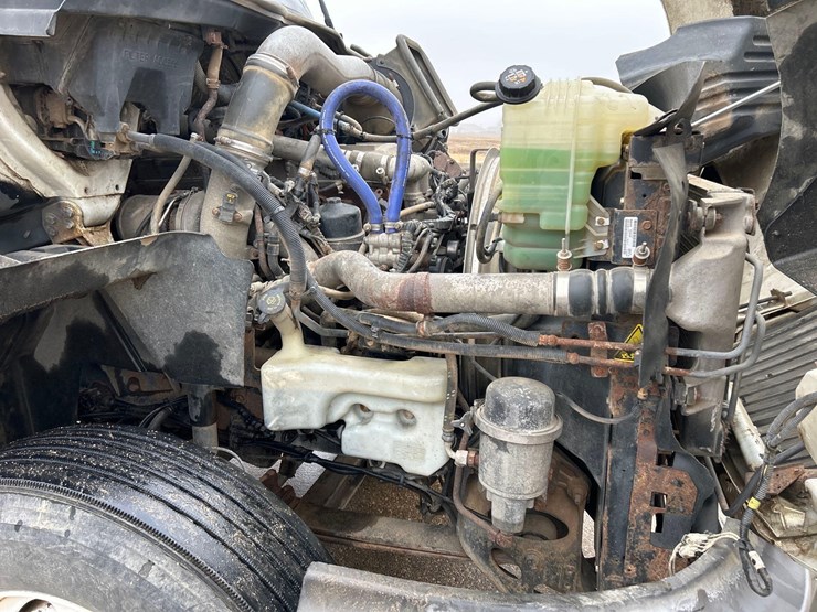 2011-international-prostar-image-57