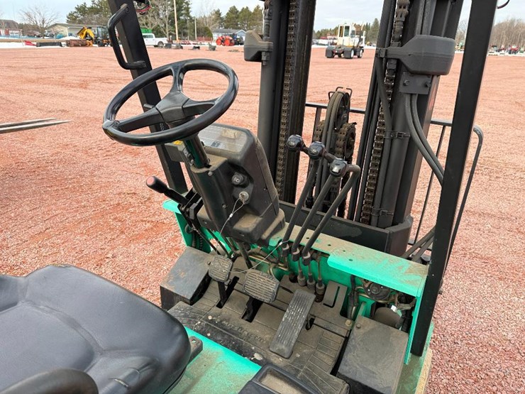 mitsubishi-fgc30k-image-30