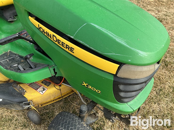 2006-john-deere-x300-image-12