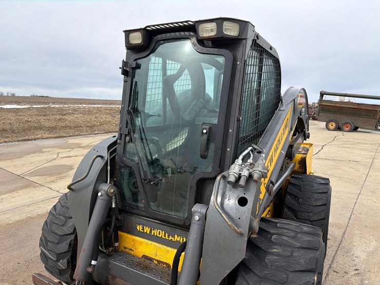 2018-new-holland-l234-image-14