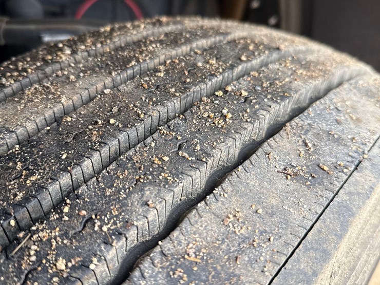 2016-peterbilt-389-image-42