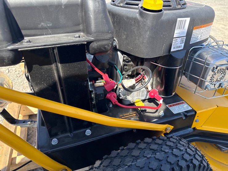 #35-•-unused-2022-dewalt-e1050-33"-push-mower-22032229-inv#-41148-image-13