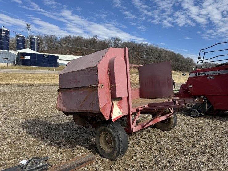 bale-chopper-for-big-square-bales---off-site-image-7