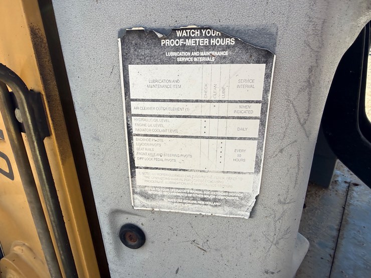 new-holland-555e-image-64