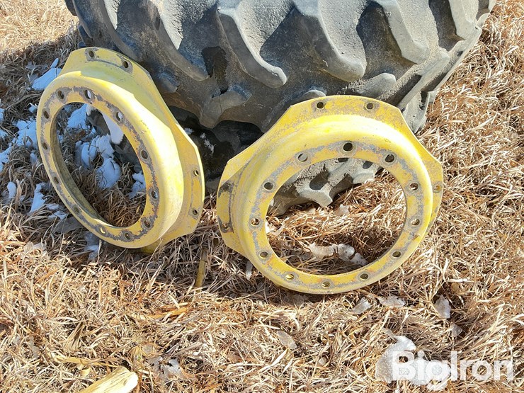 john-deere-380-image-9