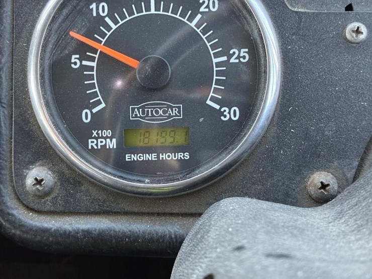 2010-autocar-xpeditor-image-13