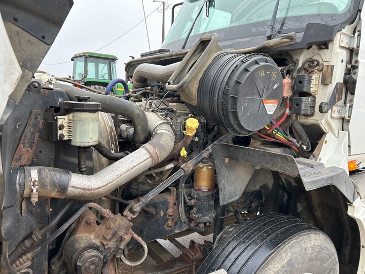 2011-international-prostar-image-59