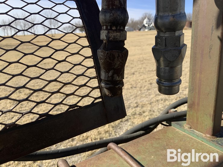 john-deere-400-image-11