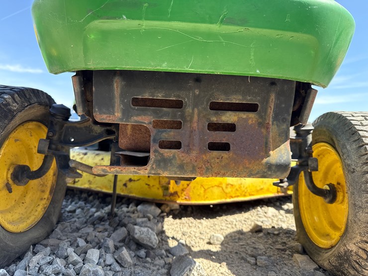 john-deere-l120-image-13