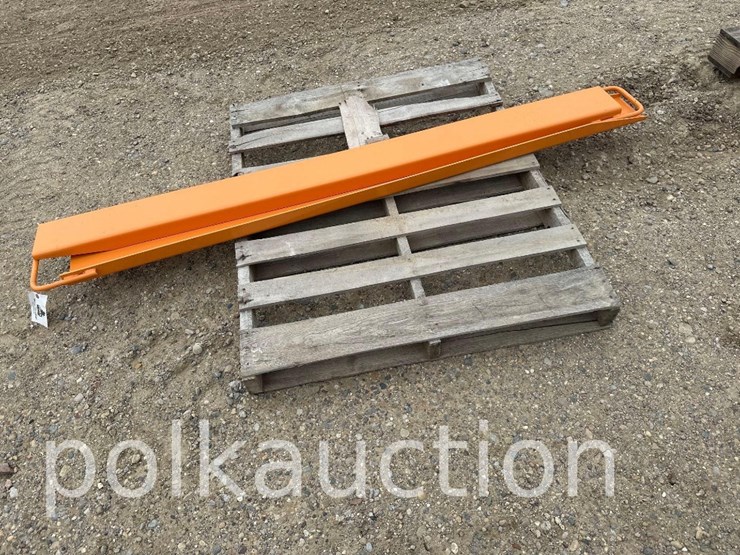 skid-steer-pallet-fork-extensions---8'-image-1