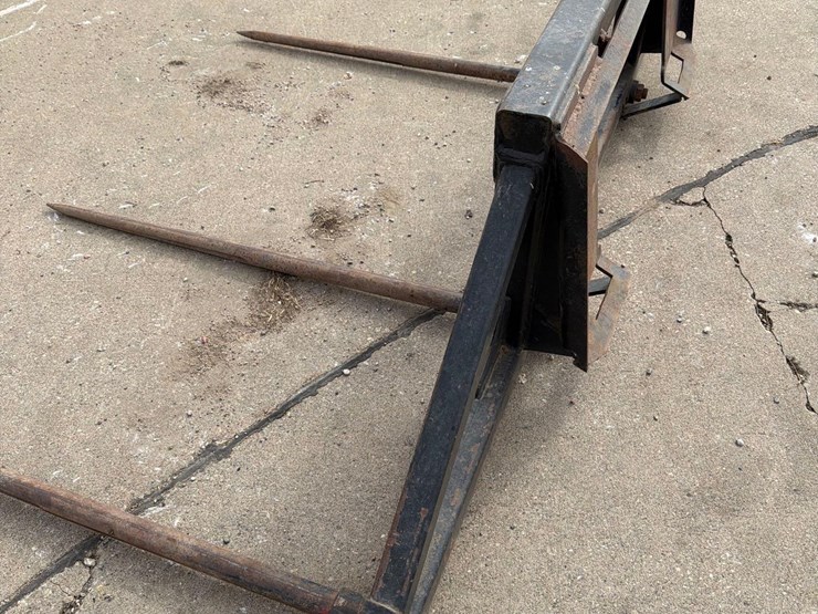 skidloader-4-prong-bale-spear-image-9