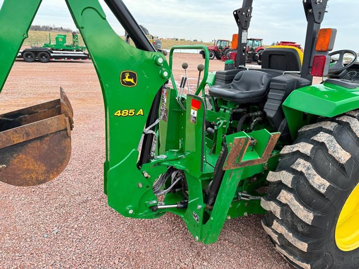 john-deere-4052m-image-28