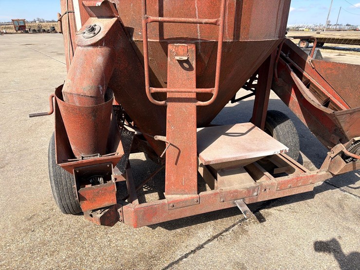 farmhand-feedmaster-grinder-mixer-image-5