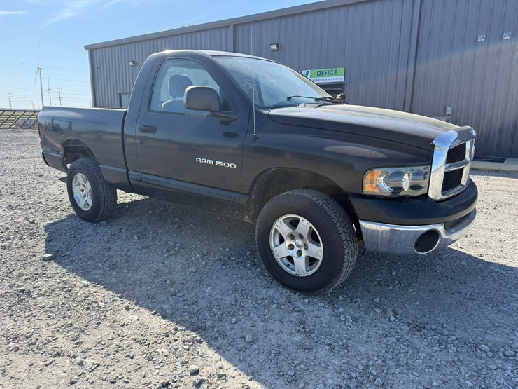 2005-dodge-ram-1500-image-2