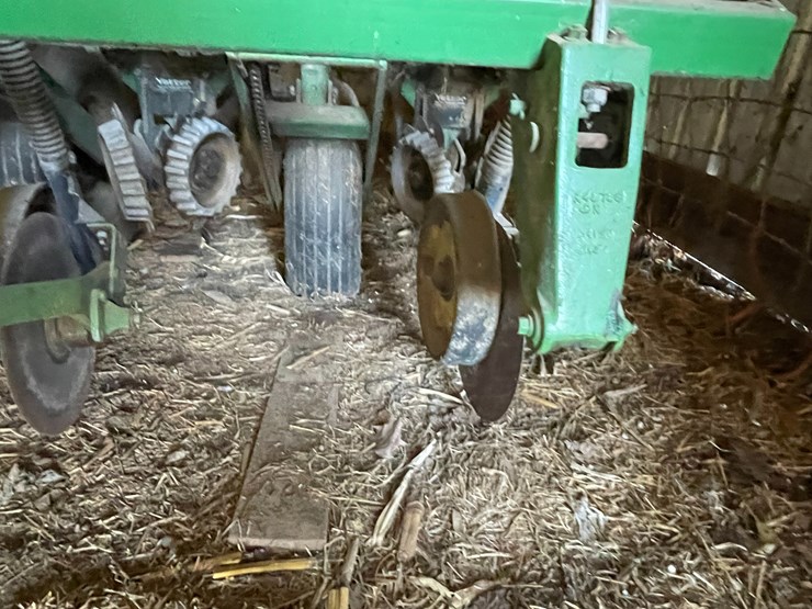 john-deere-7200-image-8