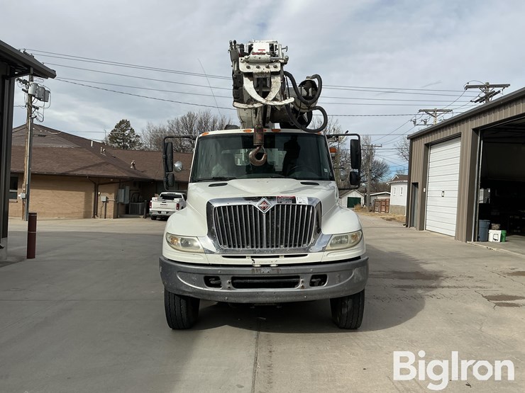 2005-international-durastar-4400-image-2