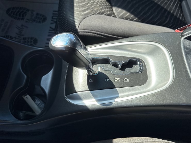 2013-dodge-journey-image-31