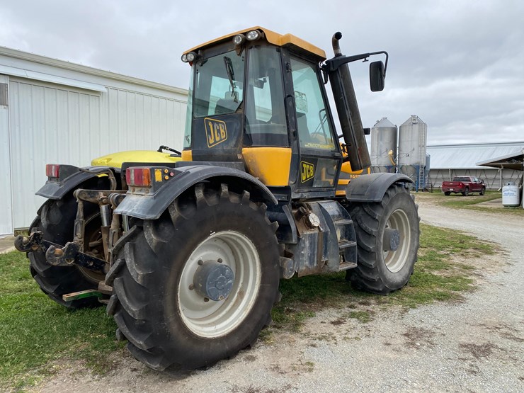 jcb-fast-trac-2140-image-10