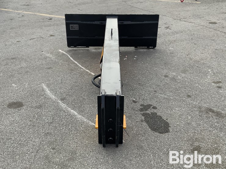 2025-massey-ferguson-730-image-2