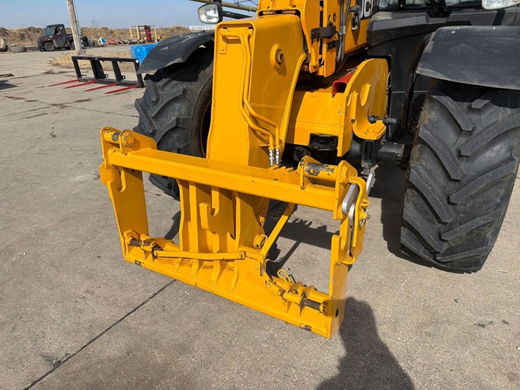 2012-jcb-535-95-image-10