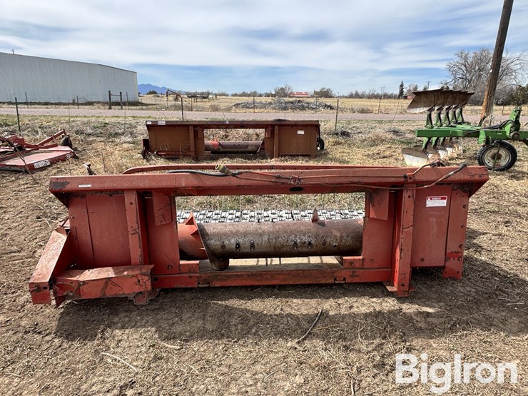 international-810-image-6