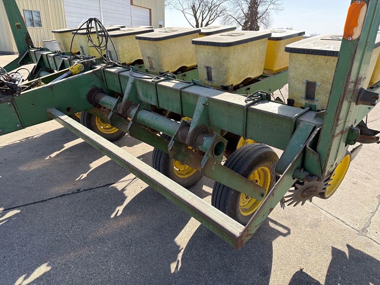 john-deere-7000-image-24