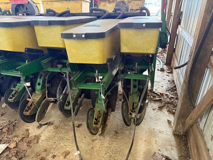 john-deere-7240-image-13
