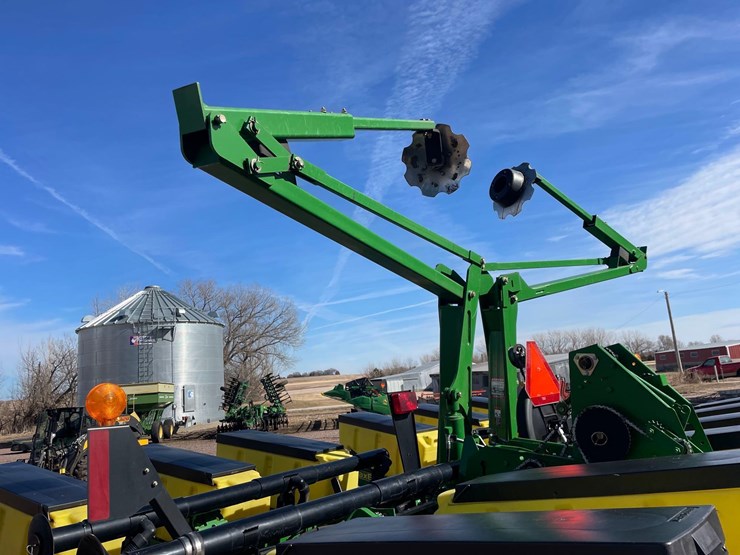 2012-john-deere-1760-image-9