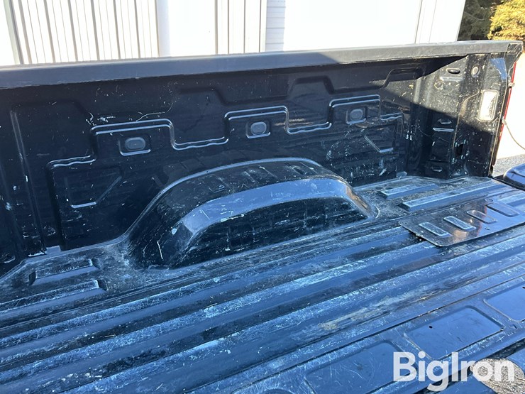 2020-chevrolet-silverado-2500hd-image-14