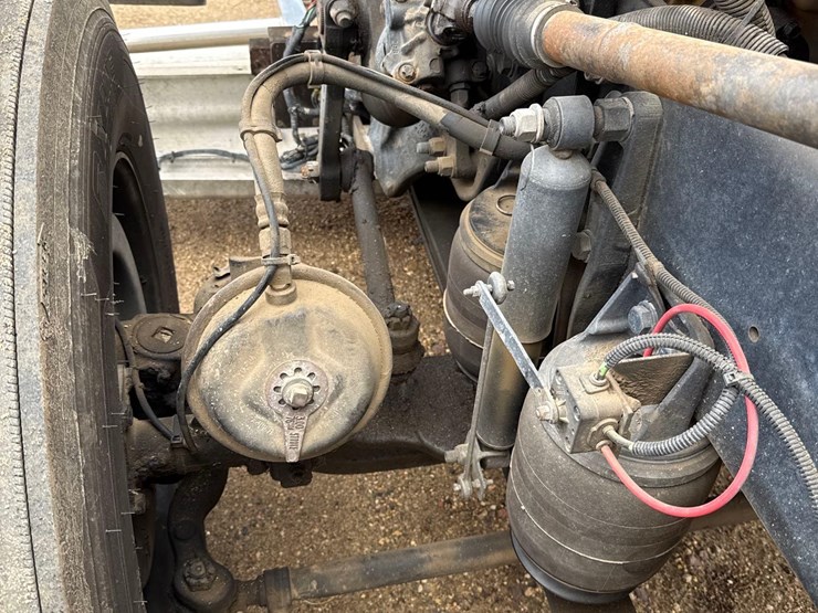 2016-peterbilt-389-image-112