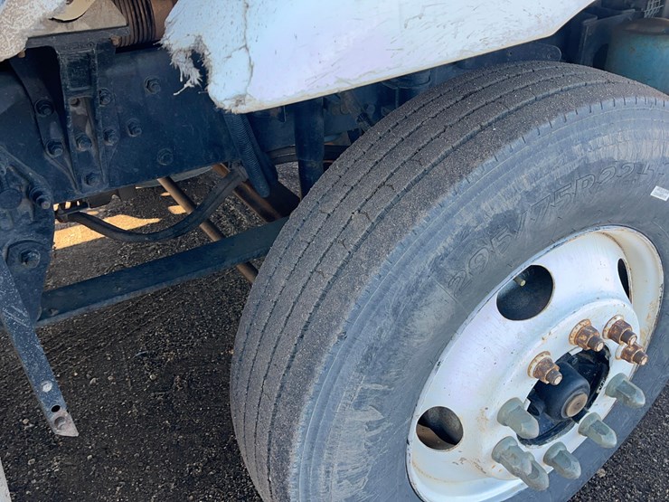 2004-caterpillar-c12-image-30