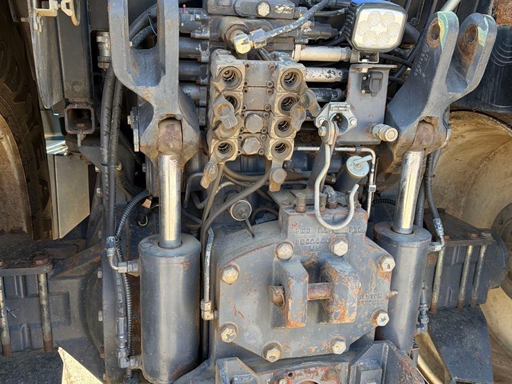 1998-new-holland-8970-image-22