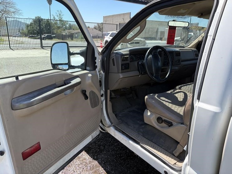 2004-ford-f350-image-10