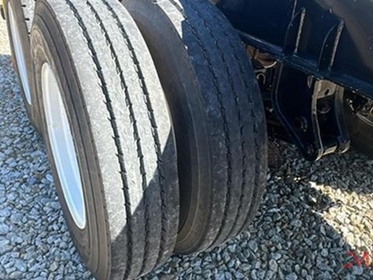 2023-manac-log-trailer-image-3