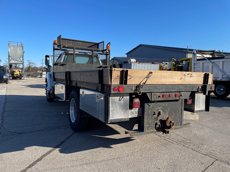 2009-ford-f750-xlt-image-7